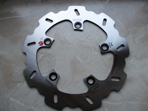 Yamaha yzf r1 braking - yamaha,